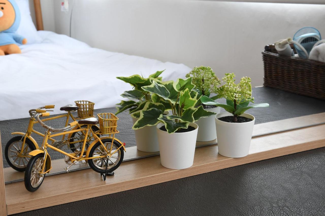Aiola Cine Hongdae Apartment Сеул Екстериор снимка
