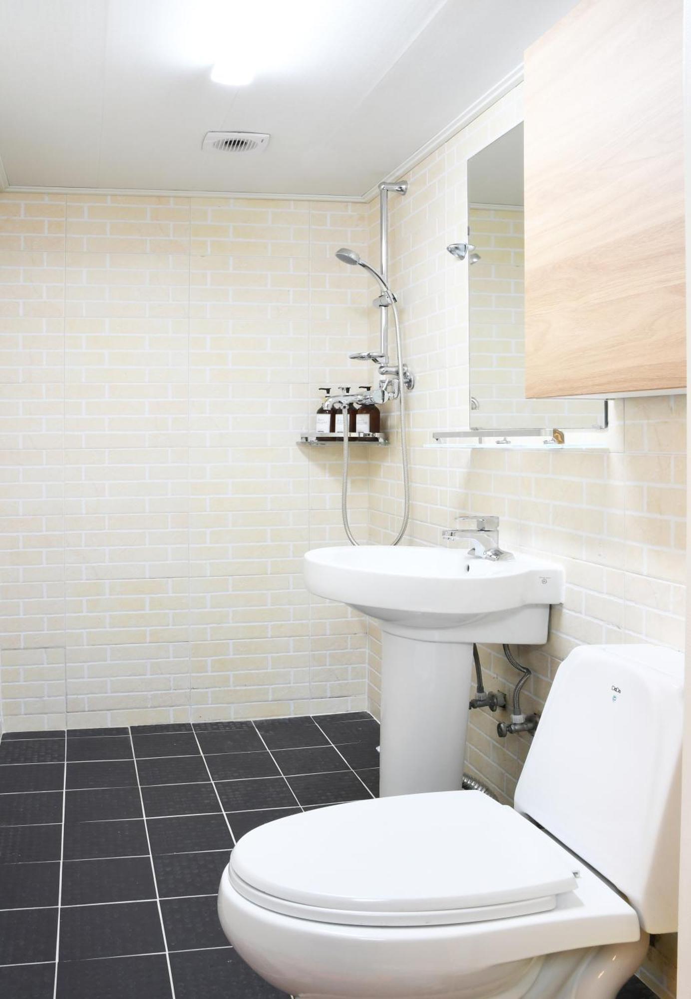 Aiola Cine Hongdae Apartment Сеул Екстериор снимка